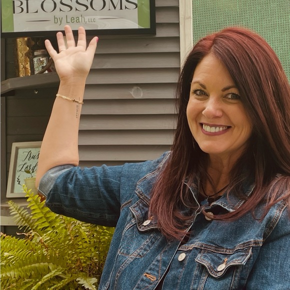 Meet your Posher, Leah - Picture 4 of 4